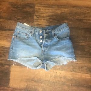 Levi cut off shorts